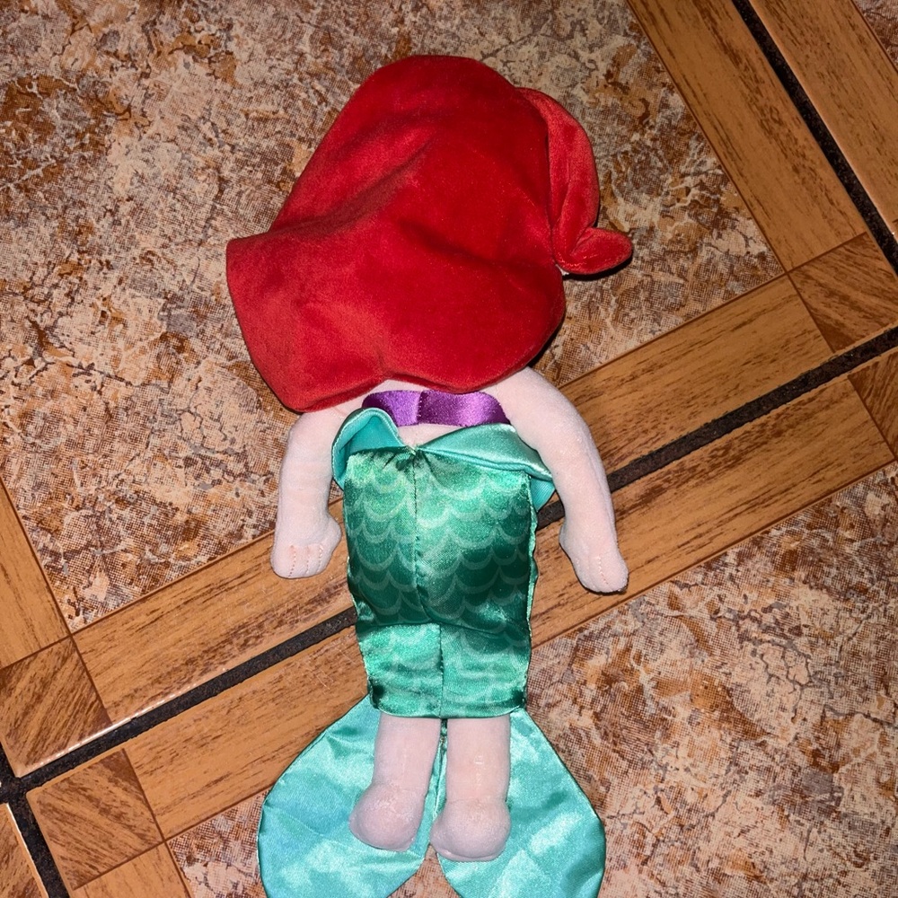 Disney Store Ariel Animators Collection - Picture 2 of 2